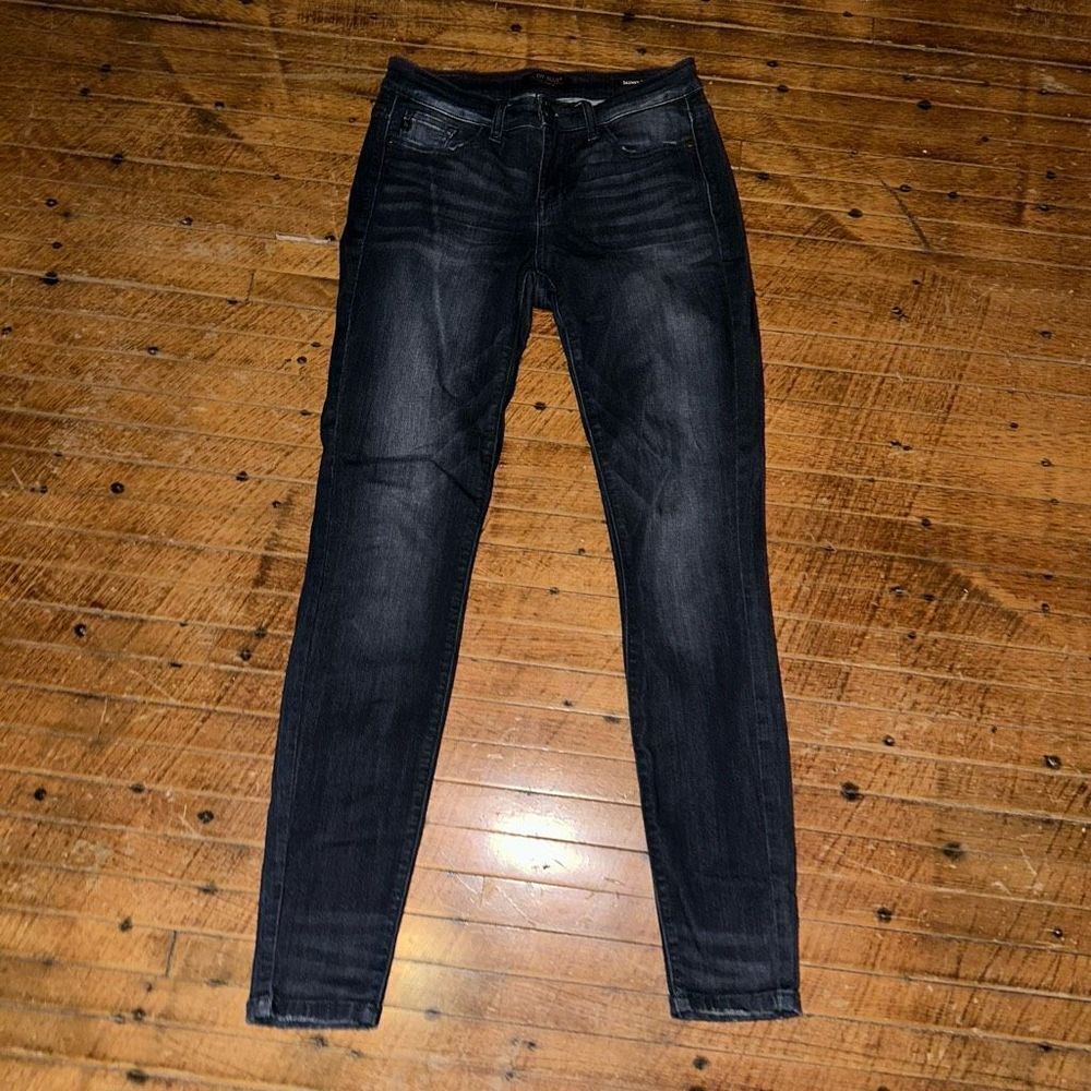 Judy Blue black distressed stretchy skinny 5/27 boutique jeans